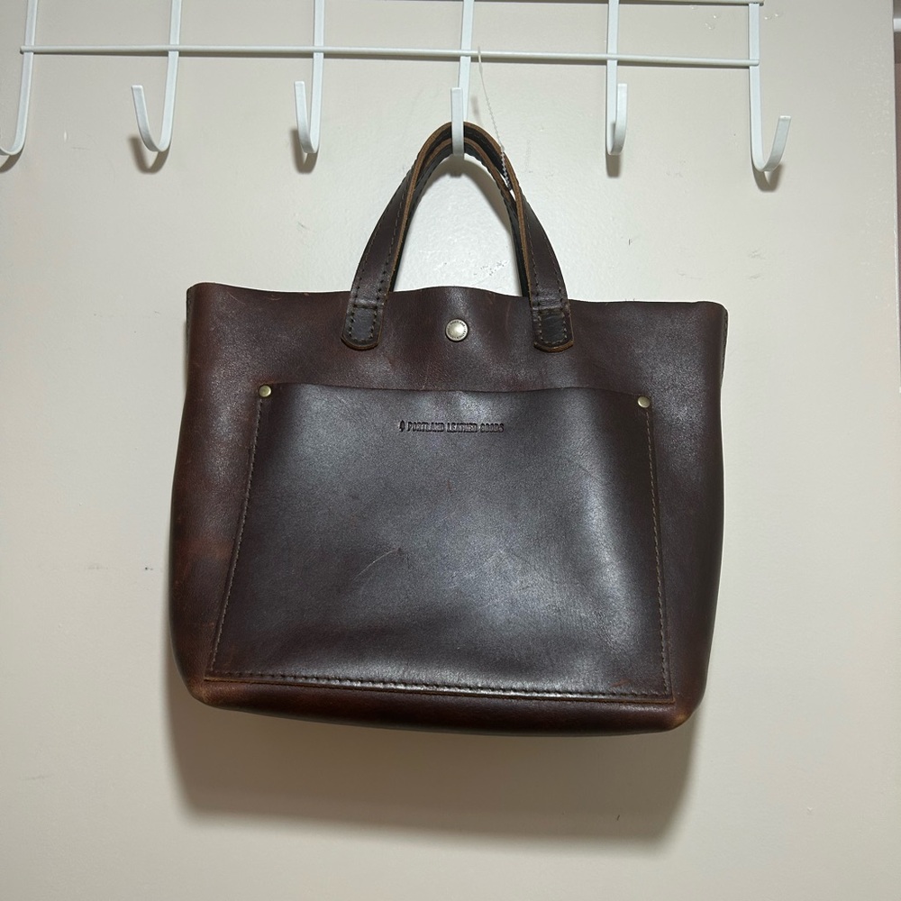 Portland leather tote with strap